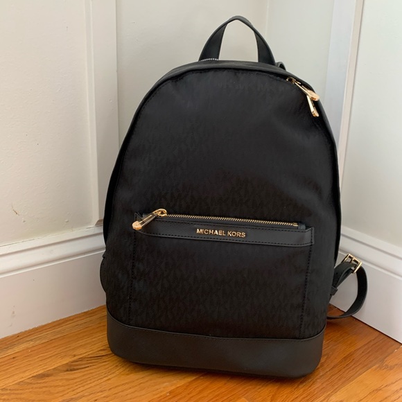 Michael Kors Handbags - ❗️HP❗️NWT❗️ MICHAEL KORS BACKPACK